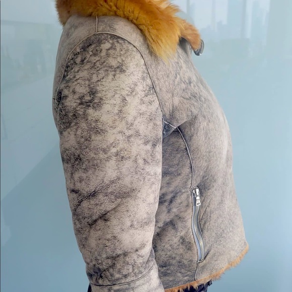 Andrew Marc 100% Shearling Winter Coat. - Picture 5 of 7